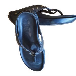 Donald J Pliner black leather Fadhia 6.5 sandals